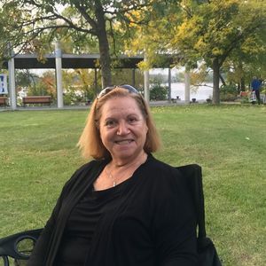 Meet your Posher, Carmela